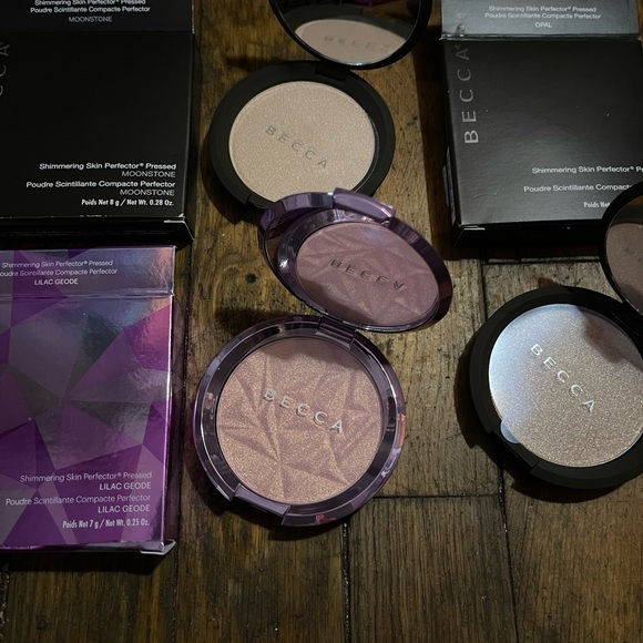 DISCONTINUED!! NIB!! BECCA COSMETICS SHIMMERING SKIN PERFECTER - Picture 2 of 10